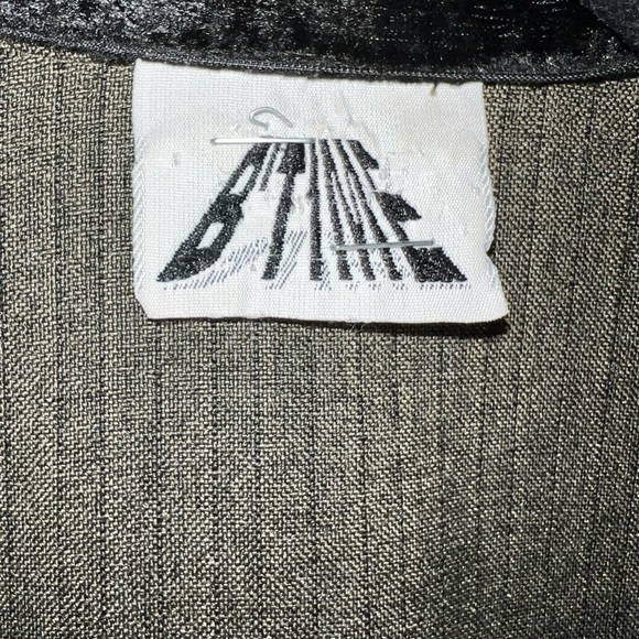 Vintage B Time 2 Piece Pant Suit With Long Blazer - Picture 7 of 7